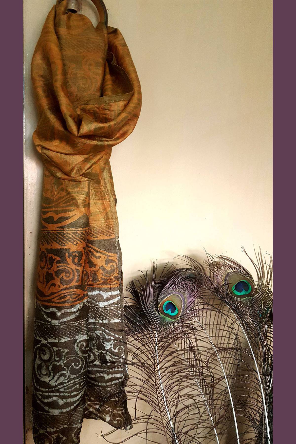ABSTRACT PEACOCK PAIZELY (1)