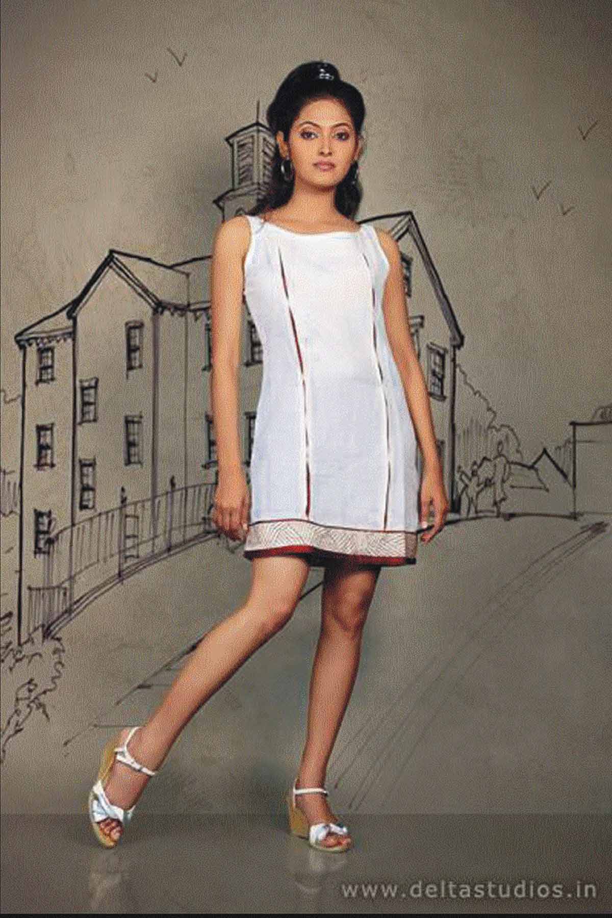 EMPIRE LINE SLIT TUNIC