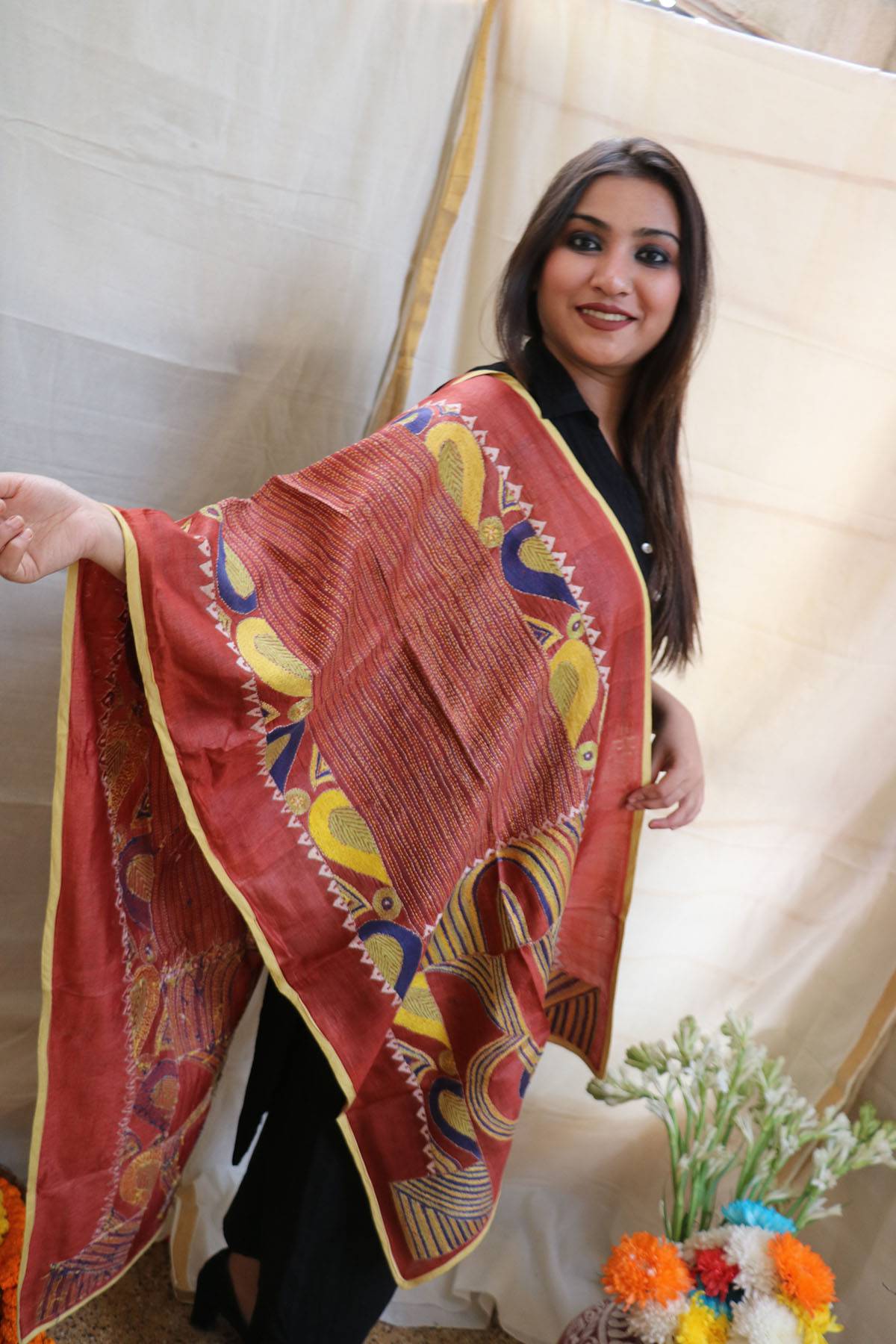 HALF PAIZELY ABSTRACT DESIGN STOLE