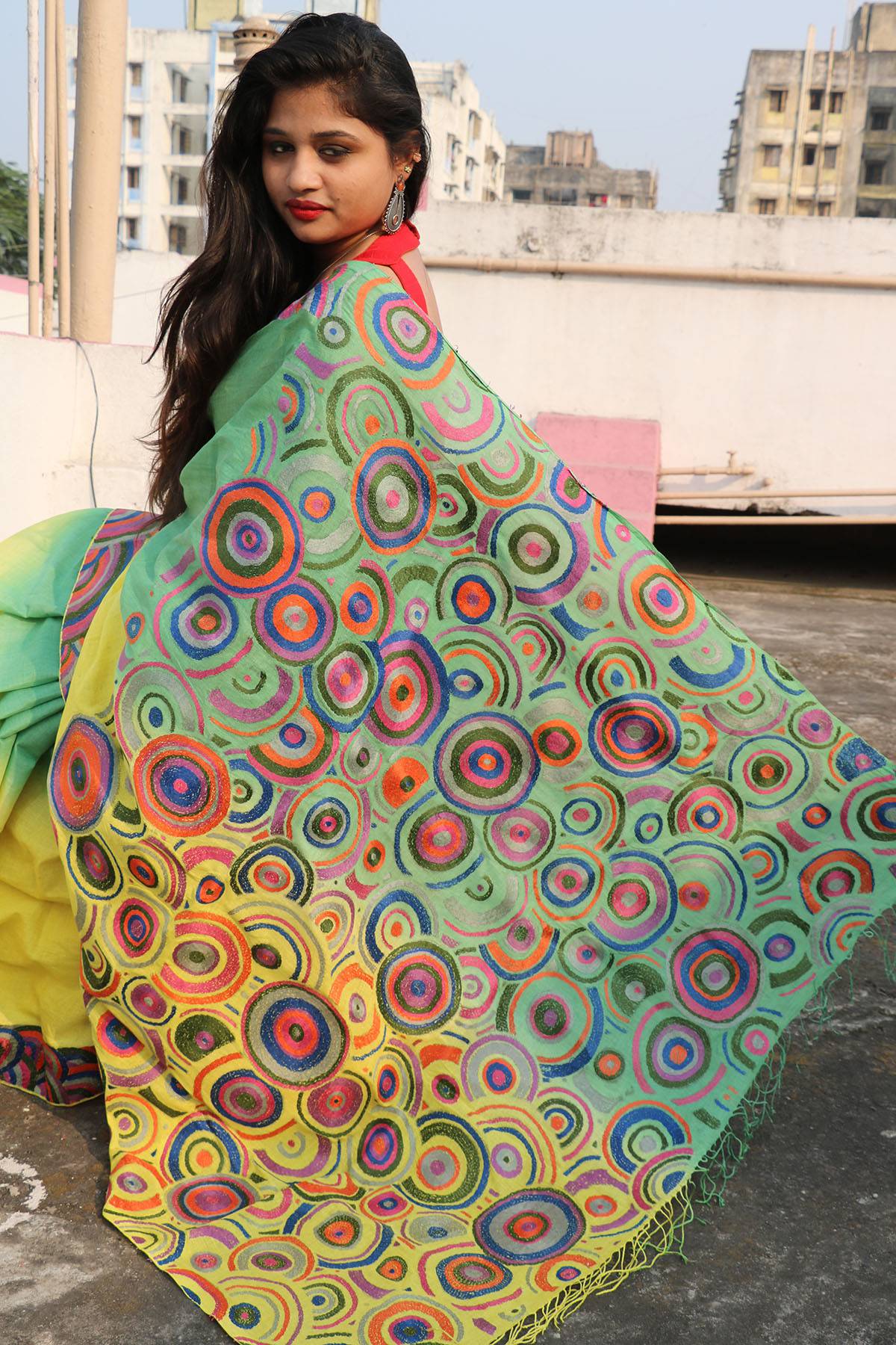MULTICOLOUR CONCENTRIC CIRCLES