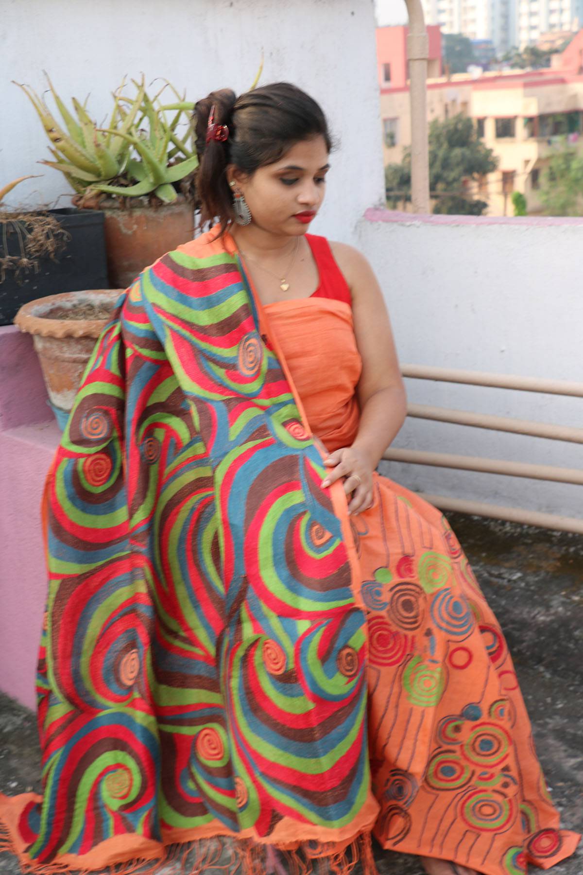MULTICOLOUR CONCENTRIC SPIRALS