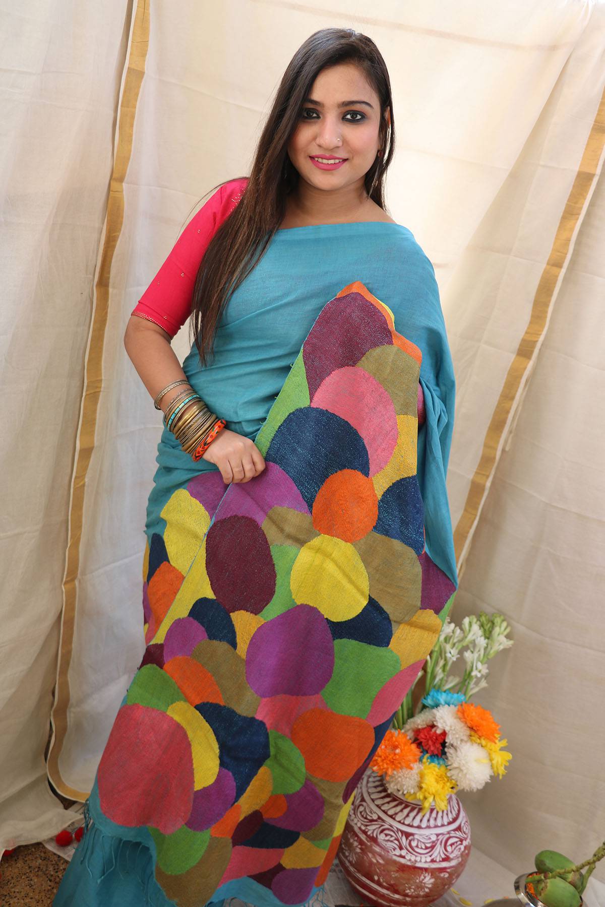 MULTICOLOUR OVERLAPPING POLKA DOTS