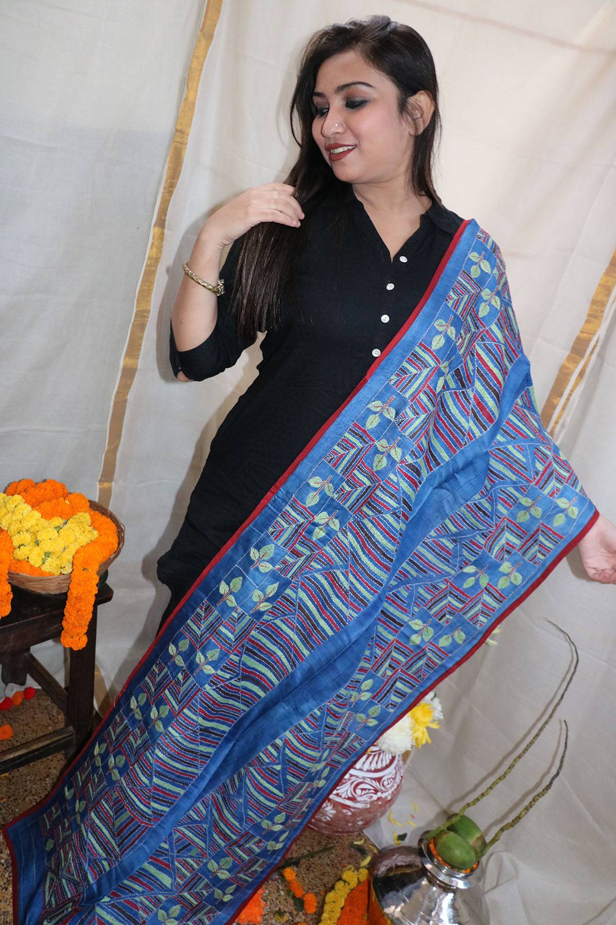 MULTICOLOURED STRIPE & LEAF DESIGN STOLE
